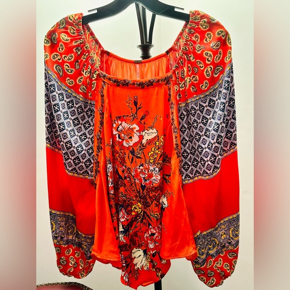 Free People Boho Floral Balloon Sleeve Top in Red, Size XS - Picture 2 of 12